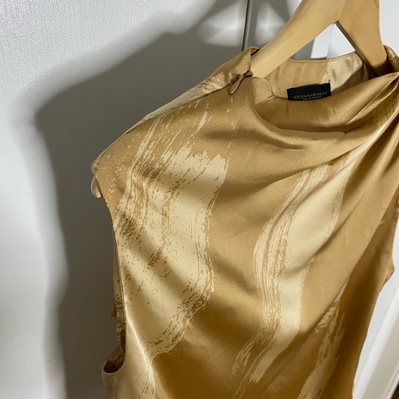 ✨NWT✨Donna Karan New York | Gold Satin Zipper/Gathered Neckline Blouse Sz XL - Picture 4 of 14